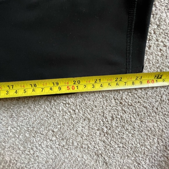 Lululemon skirt tight - Picture 7 of 7